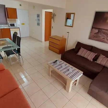 Nissi Golden Lome Appartement