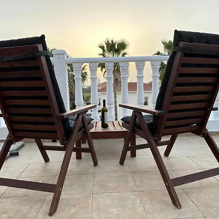 Nissi Golden Lome Appartement *